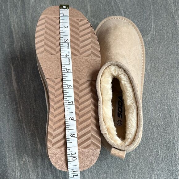 NEW Soda Benji Platform Ankle Bootie Boot Sherpa Faux Fur Lined in Oat Size 7.5 - Picture 12 of 12